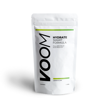 A 25-serving, white, biodegradable pouch of hypotonic, nootropic VOOM Electrolyte drink to in lemon and lime flavour.
